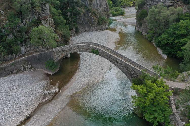 Γέφυρα Αρτοτίβας. Μοναδικό έργο τέχνης και πολιτισμού.