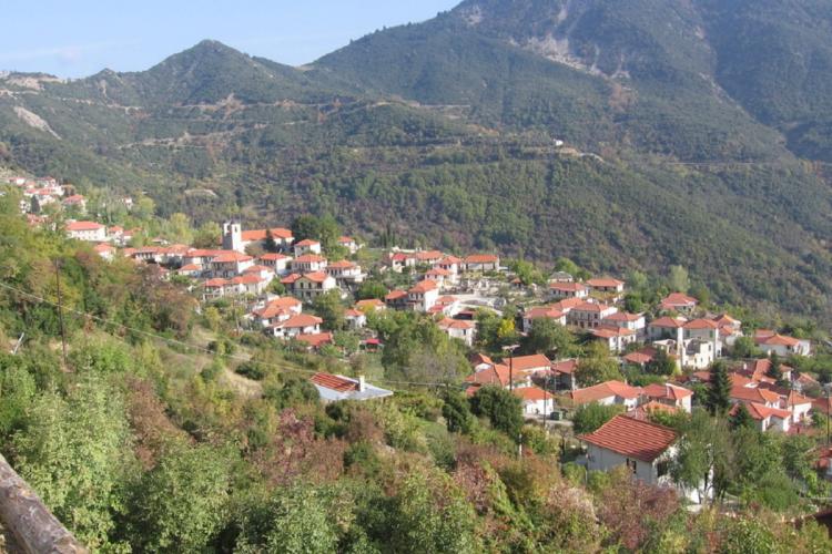 Χειμερινή εκδρομή στον ήσυχο Πλάτανο της ορεινής Ναυπακτίας.