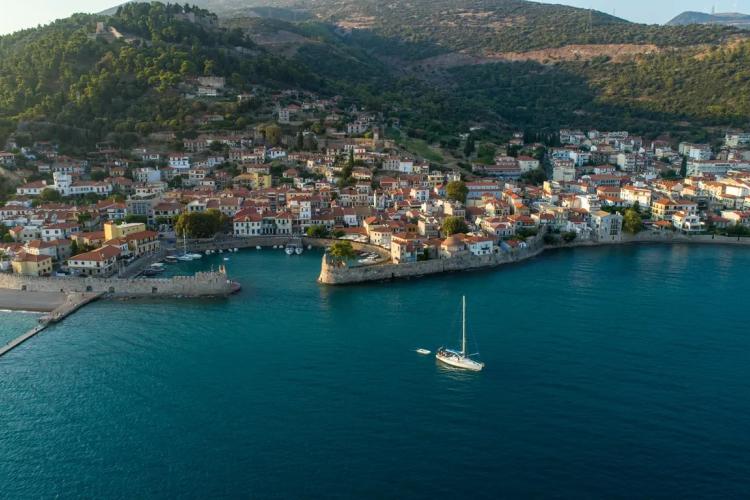 Ναύπακτος: Το άγαλμα του Θερβάντες, ο Δον Κιχώτης και η σχέση τους με την Ελλάδα