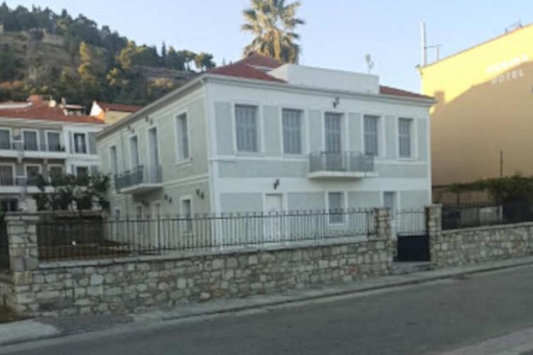Κτήριο Τσώνη