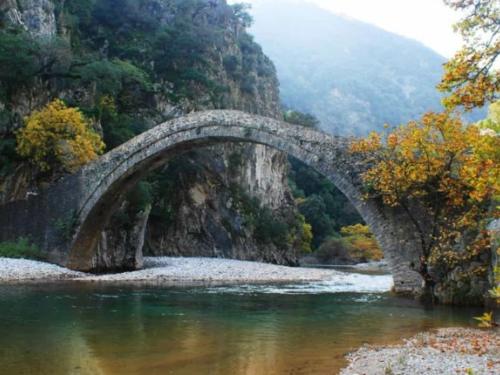 Ορεινή Ναυπακτία: Το μέρος της Ελλάδας με τα πανέμορφα ορεινά χωριά