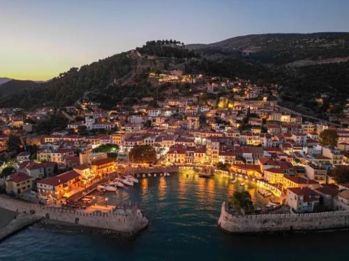 Ναύπακτος – Θέρμος – Τριζόνια